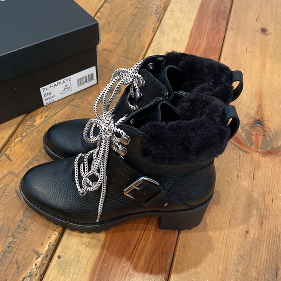 Saks Hiking Boots NWT - Picture 2 of 4